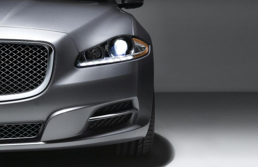  Jaguar XJ 2009 года  (фото 36 из 142)